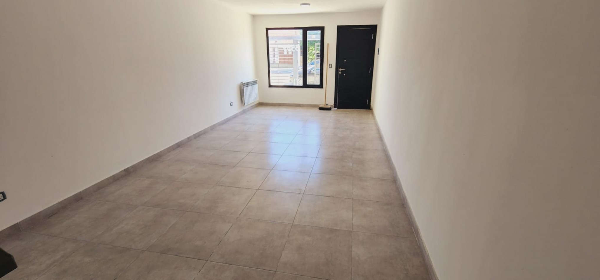 DUPLEX DE 4 AMB CON PARQUE Y ENTRADA DE AUTO. A ESTRENAR