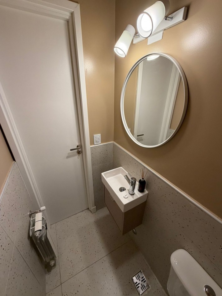 DEPARTAMENTO DE 4 AMBIENTES EXTERNO RECICLADO