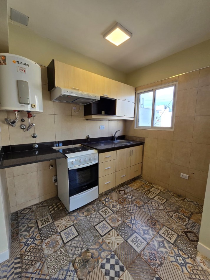 DEPARTAMENTO DE 2 AMB EXTERNO. BALCON 