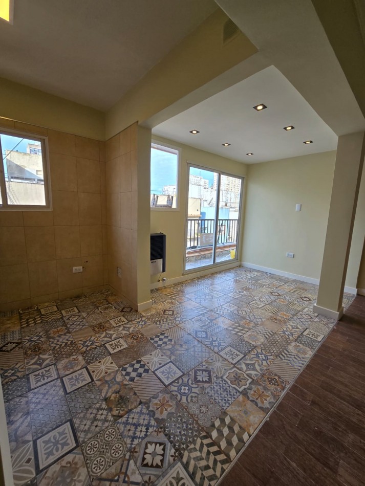 DEPARTAMENTO DE 2 AMB EXTERNO. BALCON 