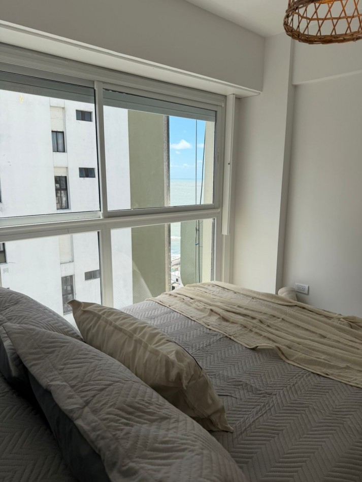 DEPARTAMENTO 2 AMB RECICLADO. VISTA LATERAL AL MAR