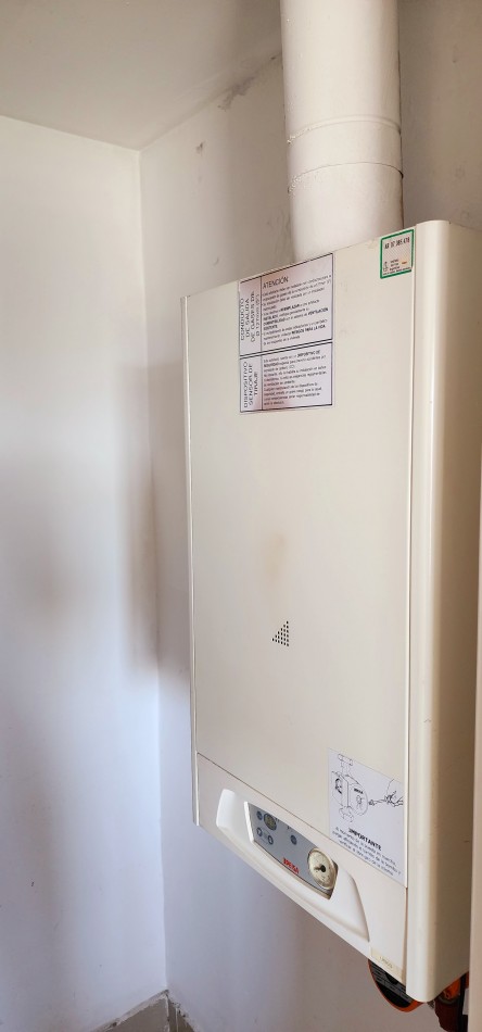 DEPARTAMENTO DE 3 AMB EXTERNO. BALCON Y COCHERA PRIVADA 