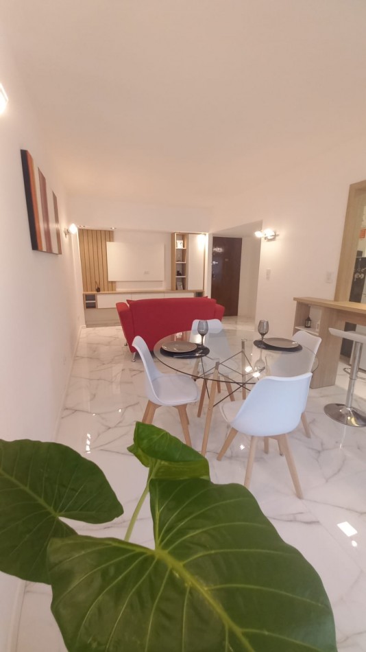 DEPARTAMENTO DE 2 AMB A LA CALLE. RECICLADO