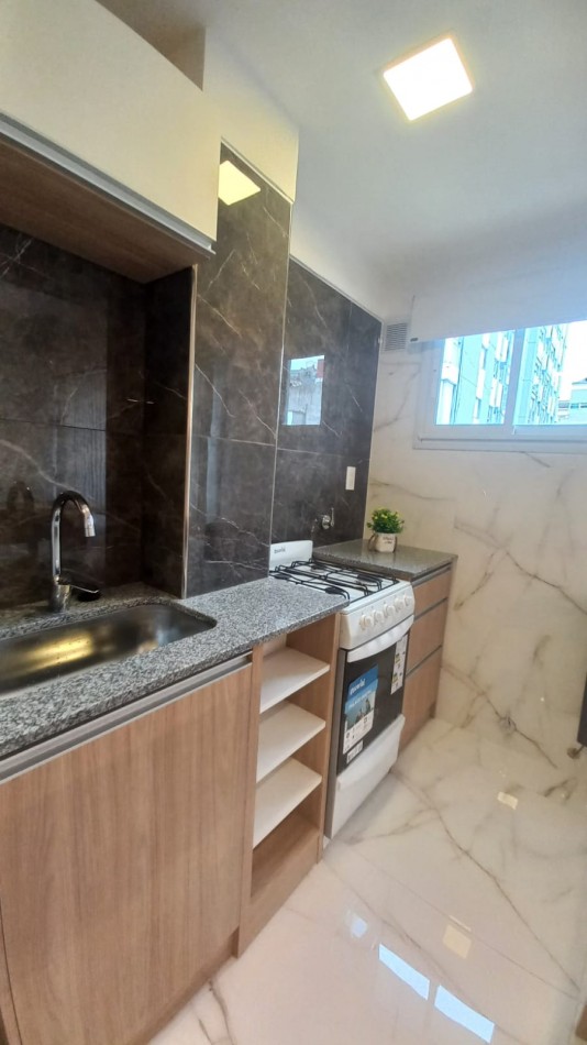 DEPARTAMENTO DE 2 AMB A LA CALLE. RECICLADO