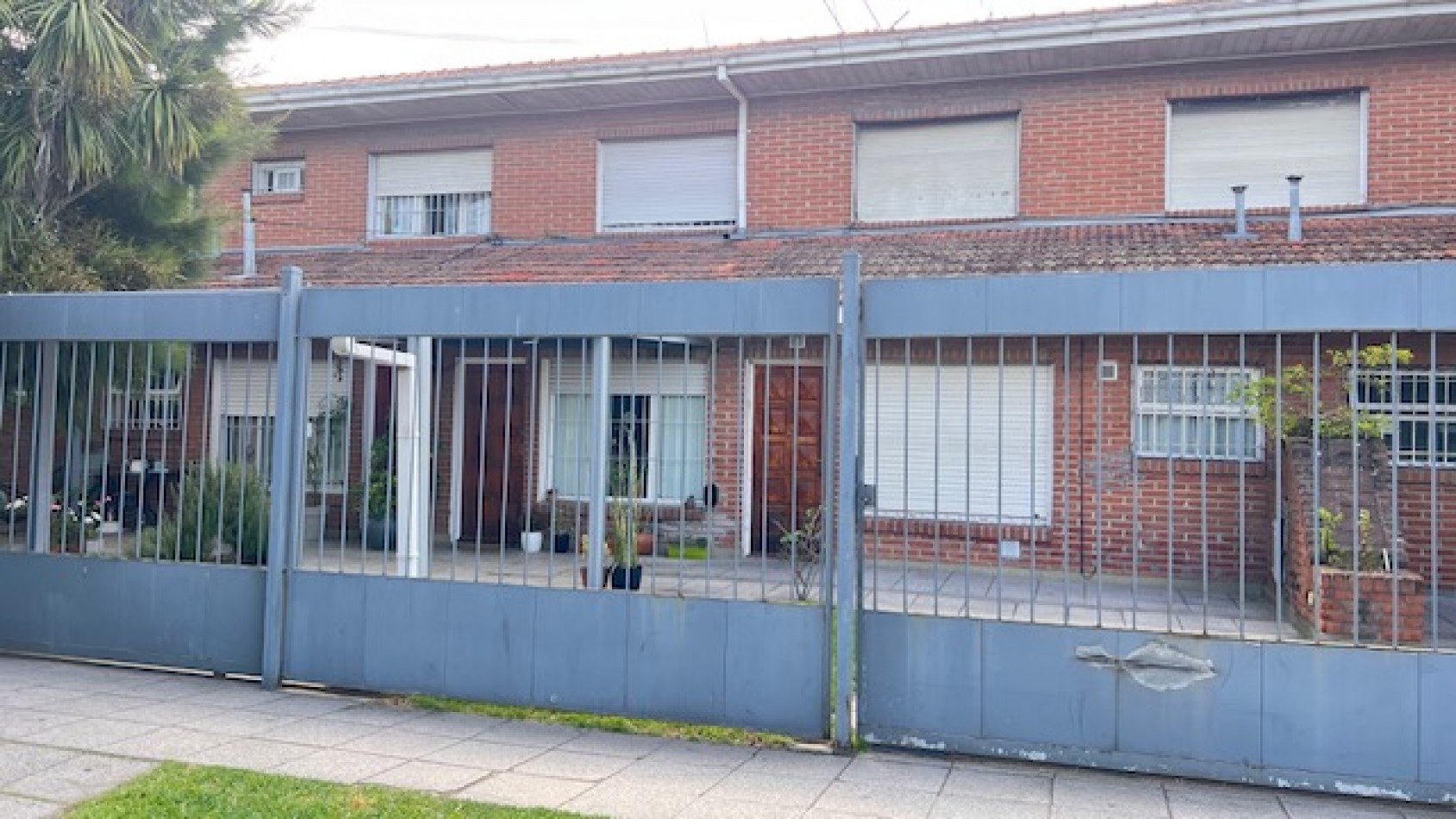 DUPLEX DE 2 AMB CON ENTRADA DE AUTO. EXCELENTE ESTADO Y ZONA