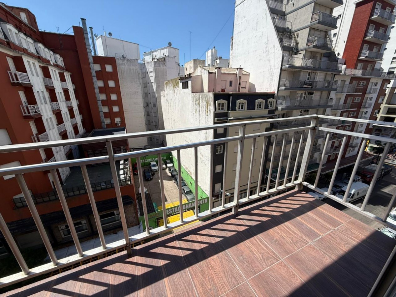 DEPARTAMENTO DE 1 AMB A LA CALLE CON BALCON. RECICLADO
