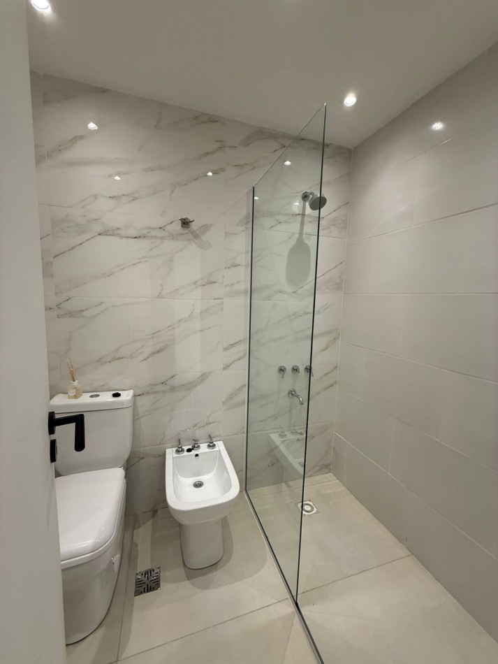 DEPARTAMENTO DE 2 AMB C/FRENTE 