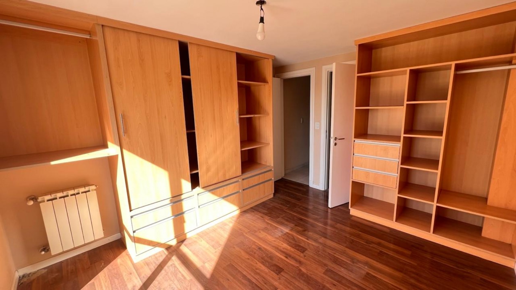 DUPLEX DE 4 AMB CON ENTRADA DE AUTO Y PARQUE