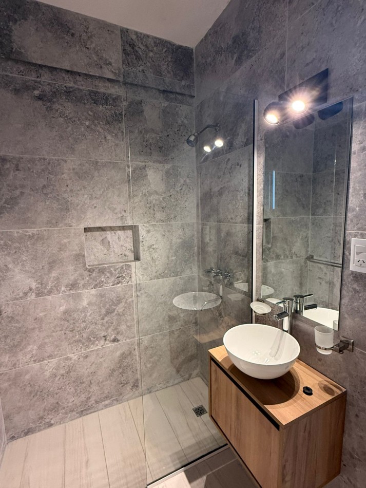 DEPARTAMENTO DE 2 AMB AL CONTRAFRENTE. RECICLADO