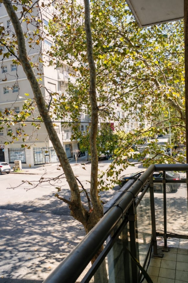 DEPARTAMENTO DE 3 AMB EXTERNO. BALCON 