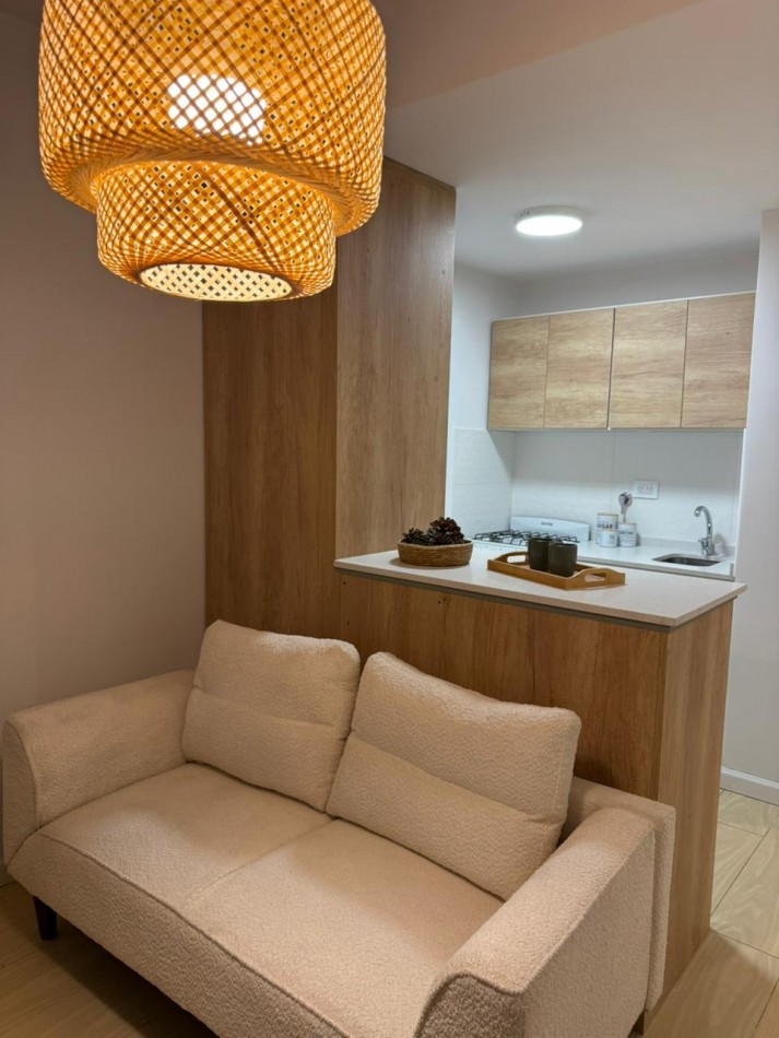 DEPARTAMENTO DE 1 AMB AL CONTRAFRENTE. RECICLADO