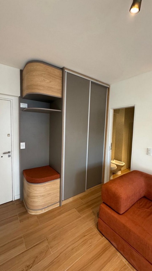 DEPARTAMENTO DE 1 AMB RECICLADO CONTRA FRENTE ABIERTO