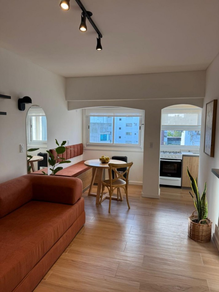 DEPARTAMENTO DE 1 AMB RECICLADO CONTRA FRENTE ABIERTO