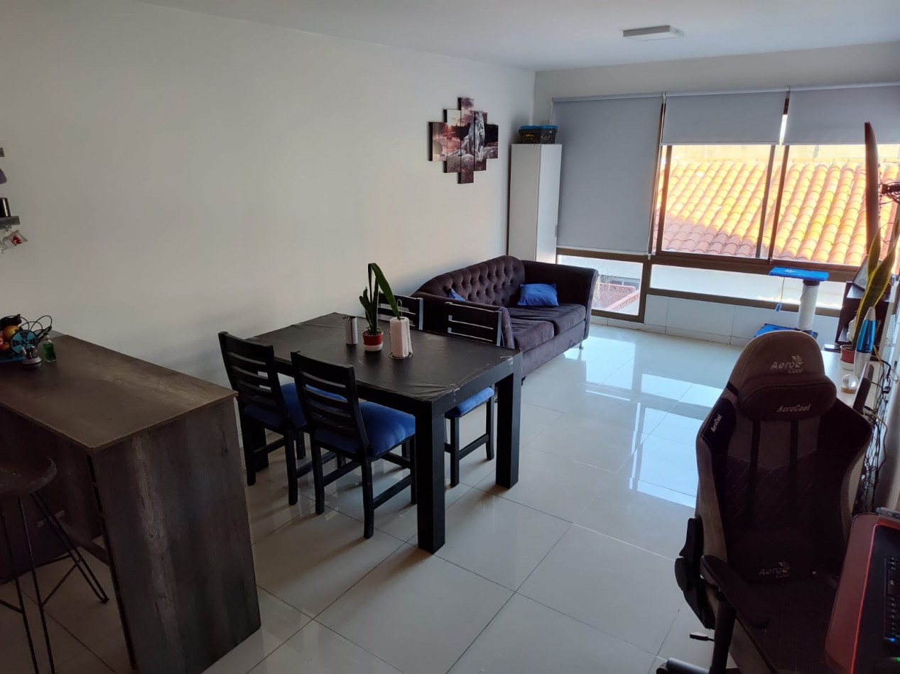 DEPARTAMENTO DE 2 AMB MODERNO, COCHERA Y BAULERA 