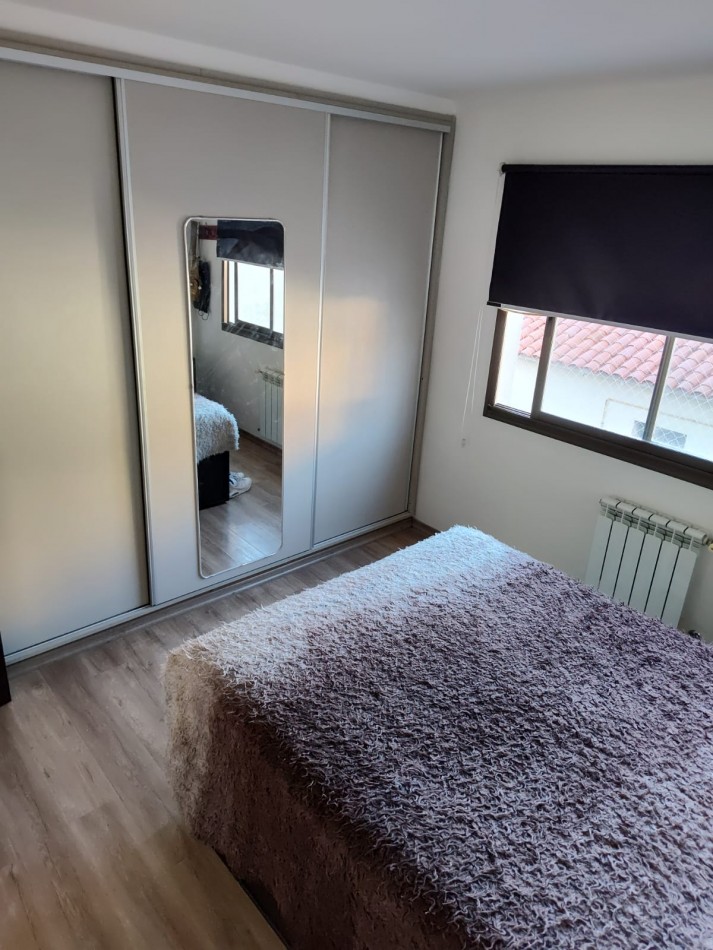 DEPARTAMENTO DE 2 AMB MODERNO, COCHERA Y BAULERA 