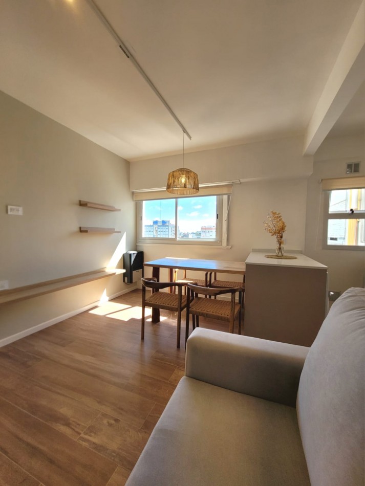 DEPARTAMENTO DE 2 AMB LATERAL ABIERTO CON ESPACIO DE COCHERA 