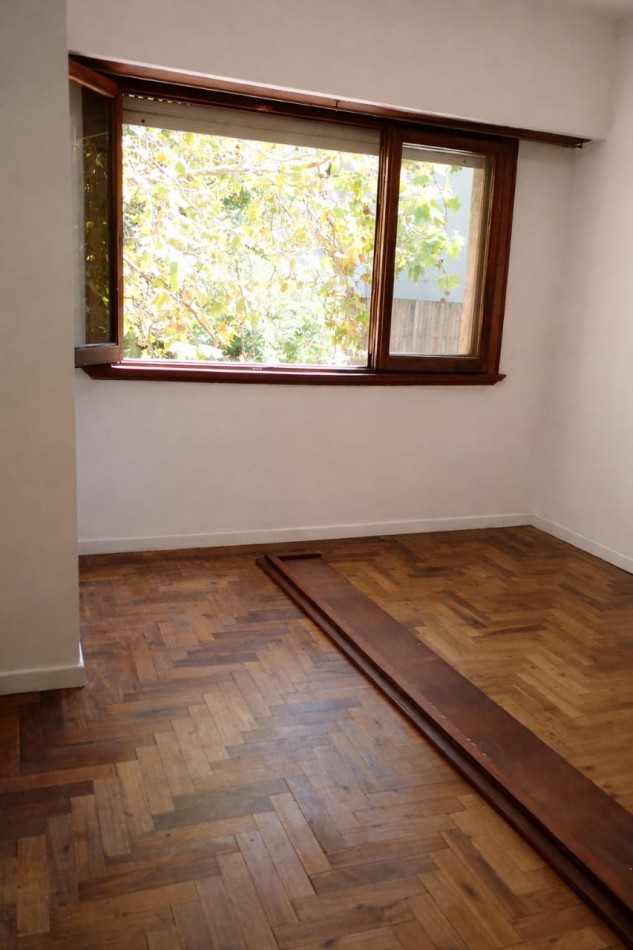 DEPARTAMENTO 3 AMBIENTES CON BALCON SALIENTE