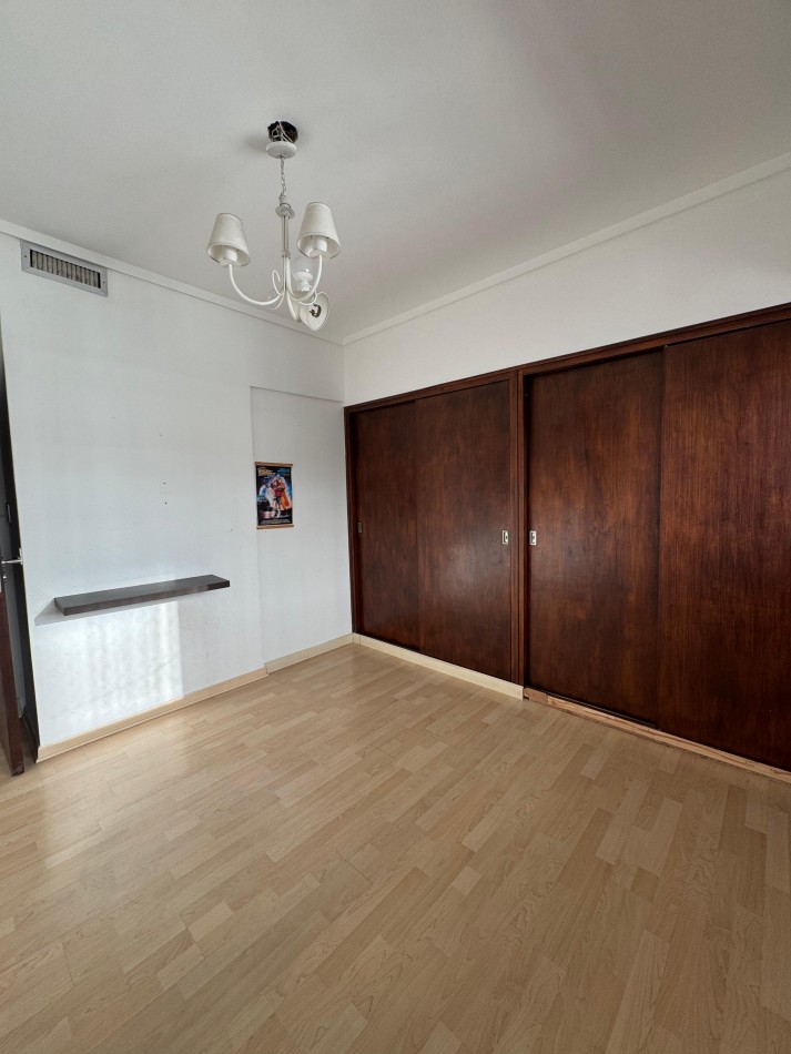 PISO DE 4 AMB CON BALCON CORRIDO Y VISTA AL MAR