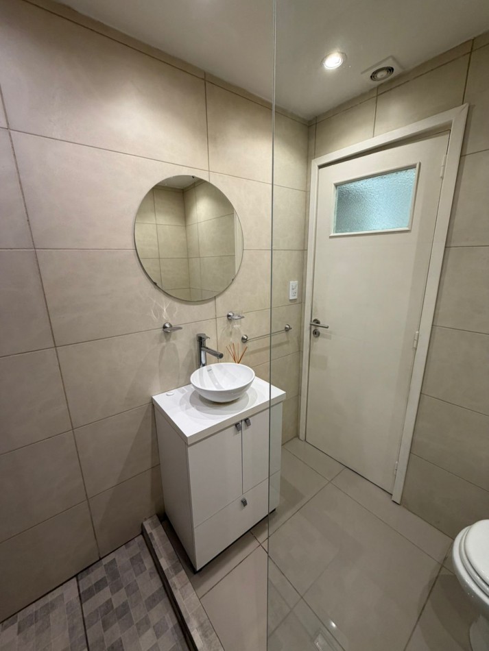 DEPARTAMENTO DE 2 AMB CON DEP. A LA CALLE. VISTA AL MAR