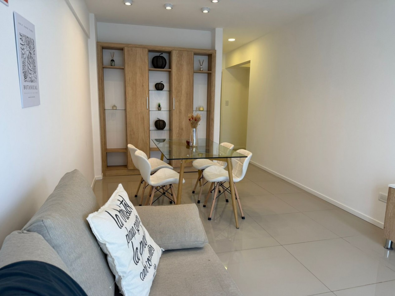 DEPARTAMENTO DE 2 AMB CON DEP. A LA CALLE. VISTA AL MAR