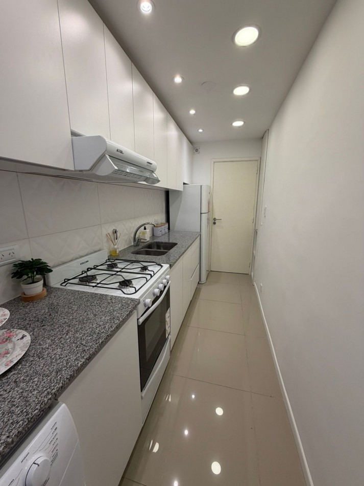 DEPARTAMENTO DE 2 AMB CON DEP. A LA CALLE. VISTA AL MAR