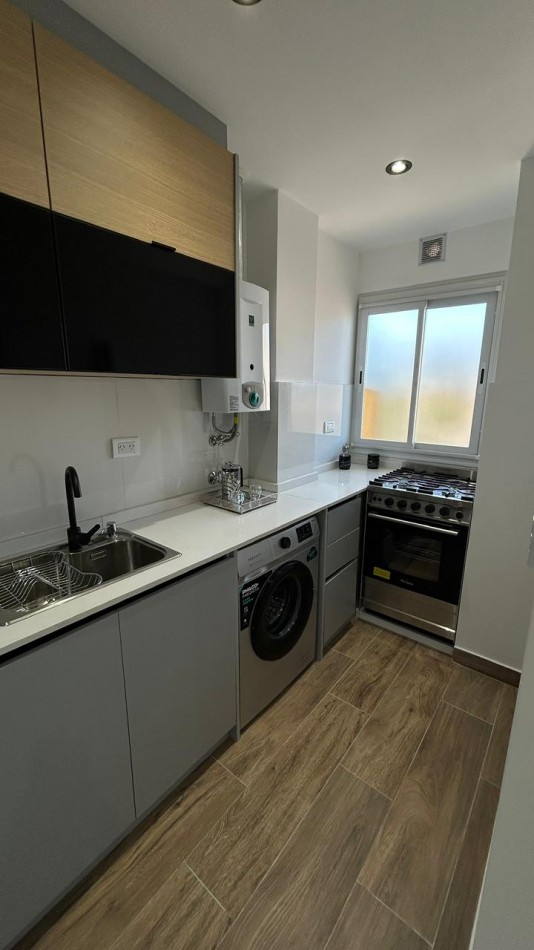 DEPARTAMENTO DE 2 AMB CON DEPENDENCIAEXTERNO. VISTA AL MAR. COCHERA DOBLE