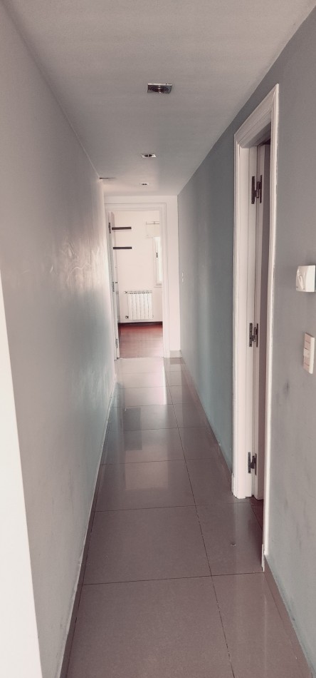 DEPARTAMENTO DE 3 AMB EXTERNO. BALCON Y COCHERA PRIVADA 