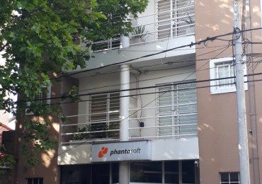 DEPARTAMENTO DE 2 AMB AMPLIO TIPO LOFT A LA CALLE CON BALCÓN 