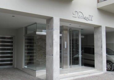SEMIPISO DE 3 AMBIENTES A LA CALLE. A ESTRENAR. DAMAR IX